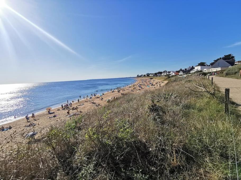 Sur La Plage De Bonne Source Les Pieds Dans L'Eau Pornichet Exterior photo